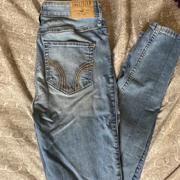 Hollister 1L/ W25 skinny jeans - Picture 3 of 3